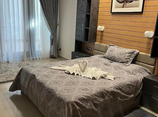 Casa Real Ii Frontline Apartment